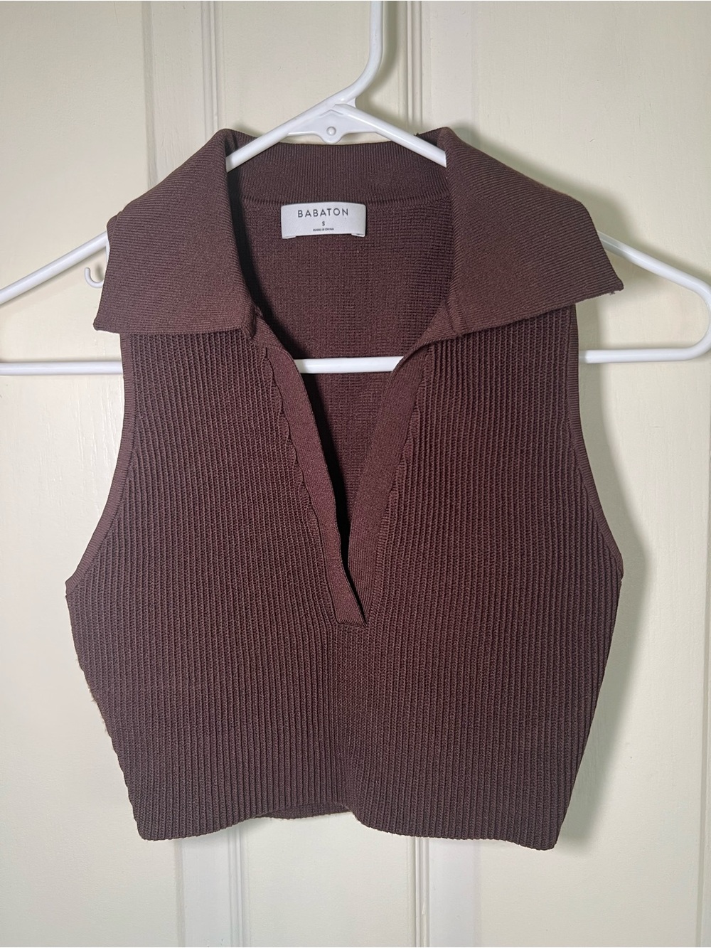 Babaton Aritzia Brown Ribbed Collared Sleeveless Crop Top Small